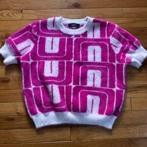 AKIRA Fuchsia and White Checkered Sweater